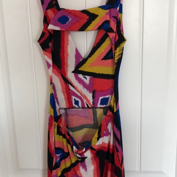 Dress - Picture 3 of 3